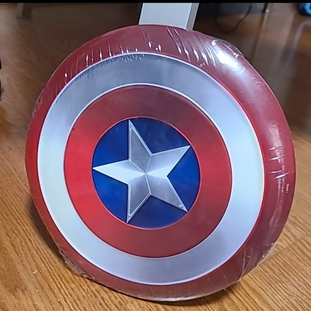 Marvel Captain America Shield Metal Decor